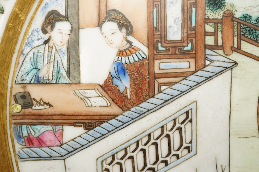 A fine Chinese famille rose ‘Romance of the Western Chamber’ dish, Jiaqing-Daoguang period